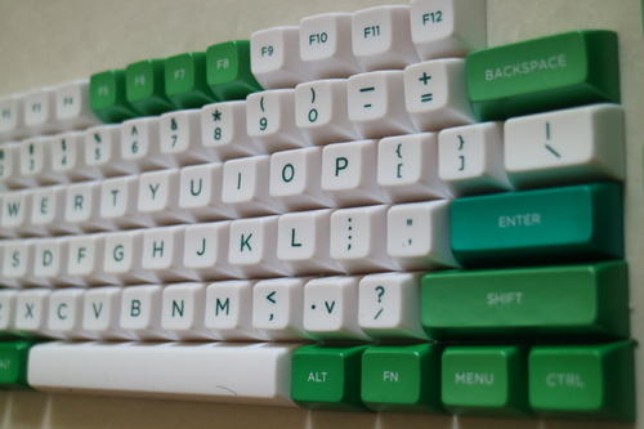 第一步:檢查電腦鍵盤是否通電! 第一步:檢查電腦鍵盤是否通電!